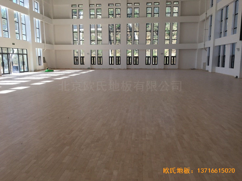 河南南陽南召縣天池電站運(yùn)動館體育木地板鋪設(shè)案例4